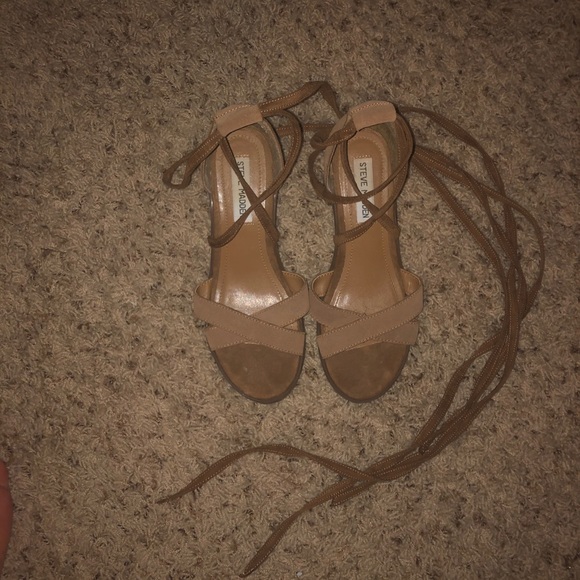 Steve Madden Rizzaa Strappy Sandal - Picture 2 of 4
